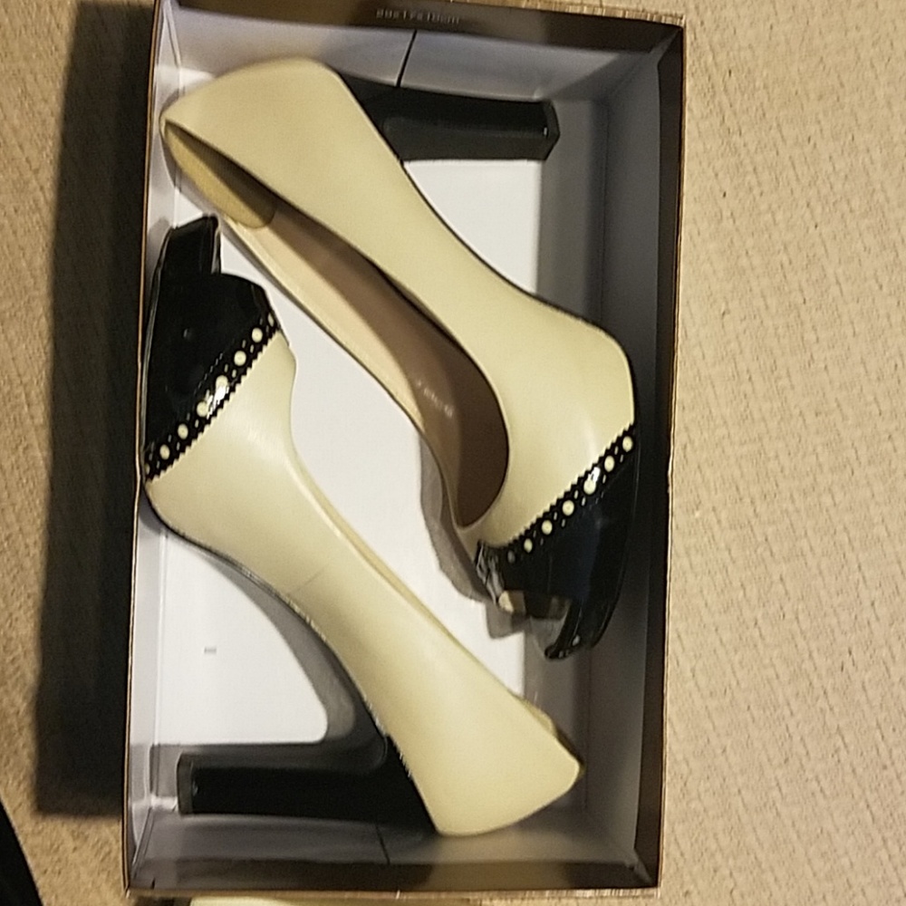 Franco Sarto platform heel size 7.5 M